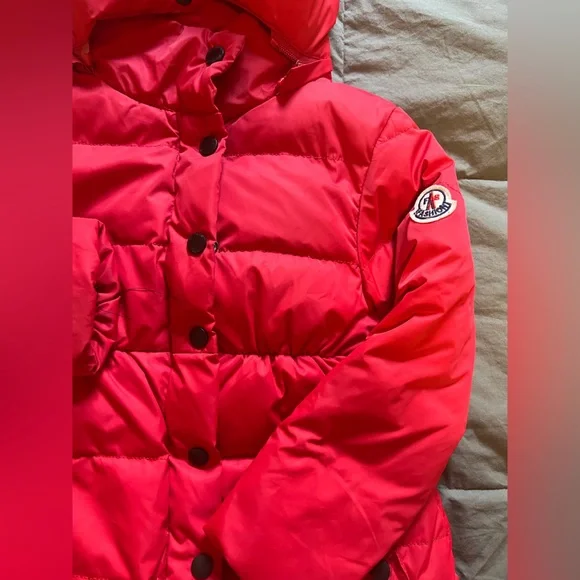 Red winter jacket - Picture 2 of 7